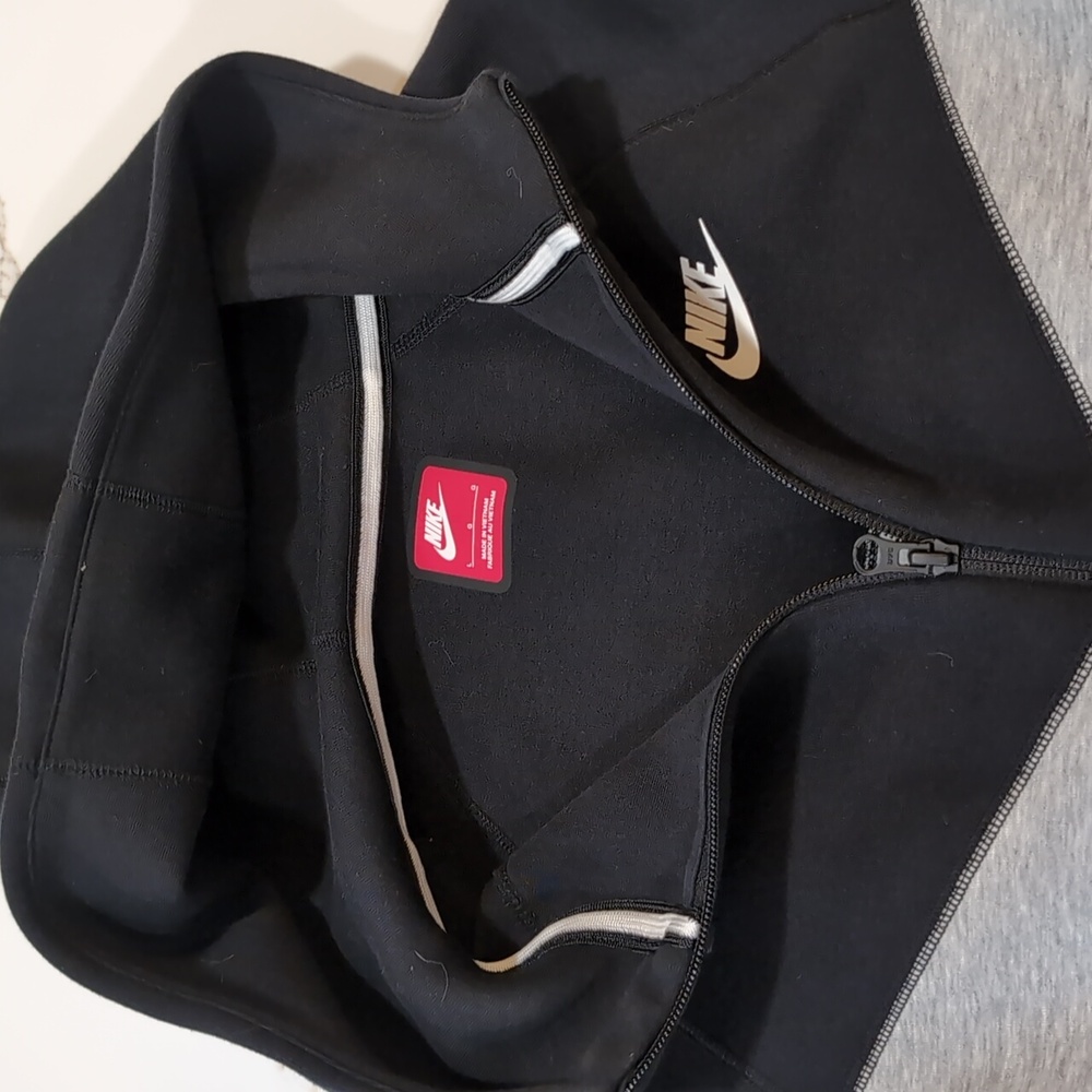 Youth Large Nike Tech Hoodie - Picture 2 of 5